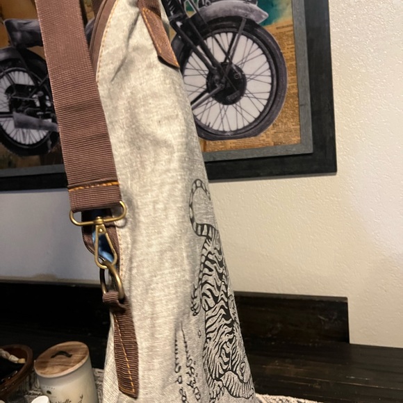 Large handbag - Picture 4 of 5